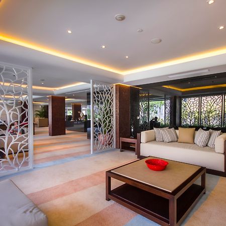 Double - Six, Luxury Hotel - Seminyak Exterior photo The lobby of the hotel