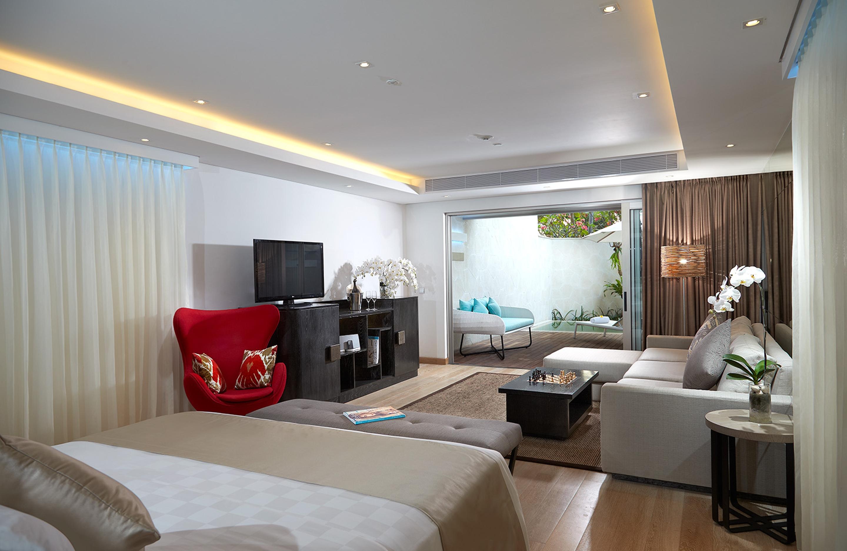 Double - Six, Luxury Hotel - Seminyak Exterior photo A suite at the hotel