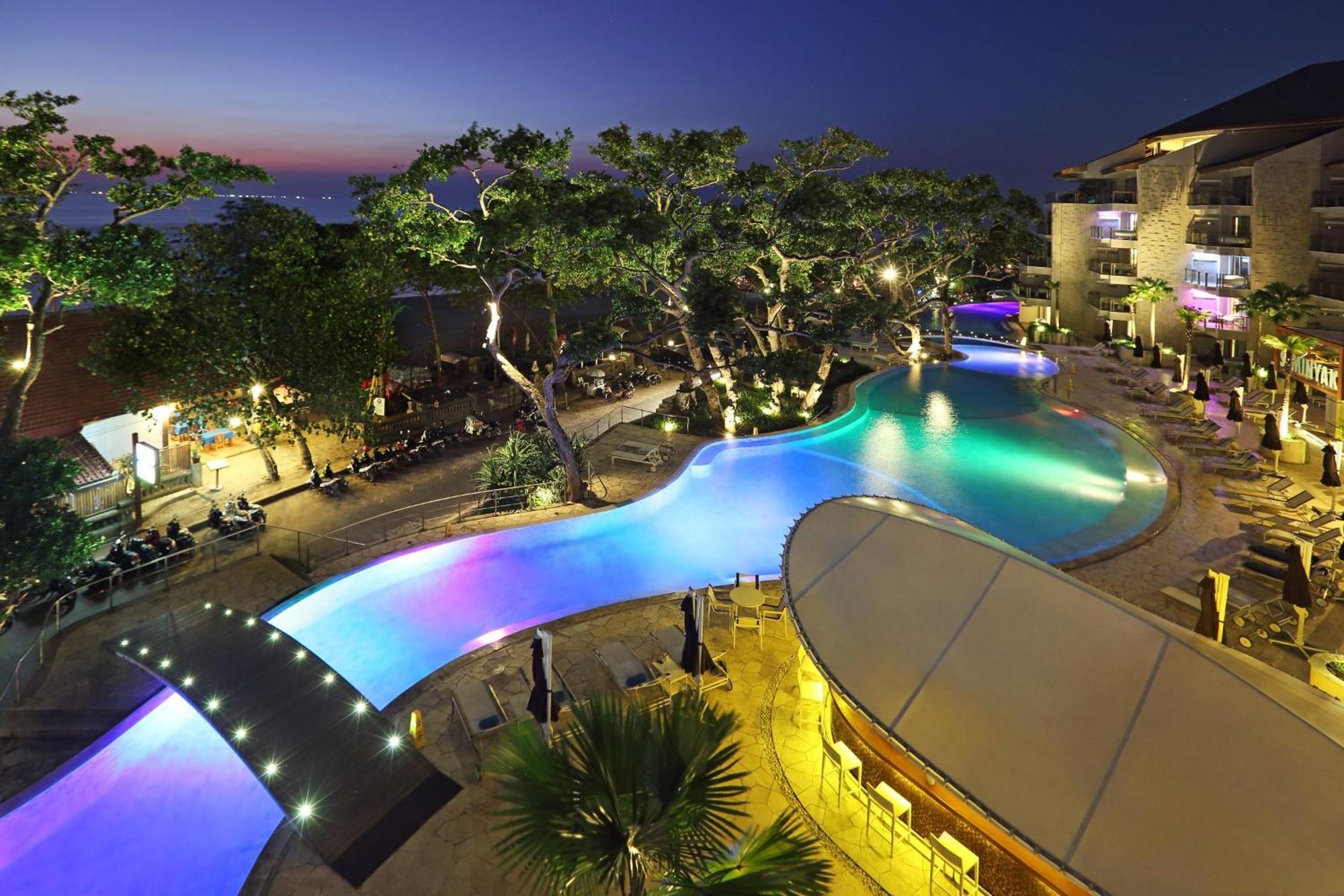 Double - Six, Luxury Hotel - Seminyak Exterior photo The pool at the resort