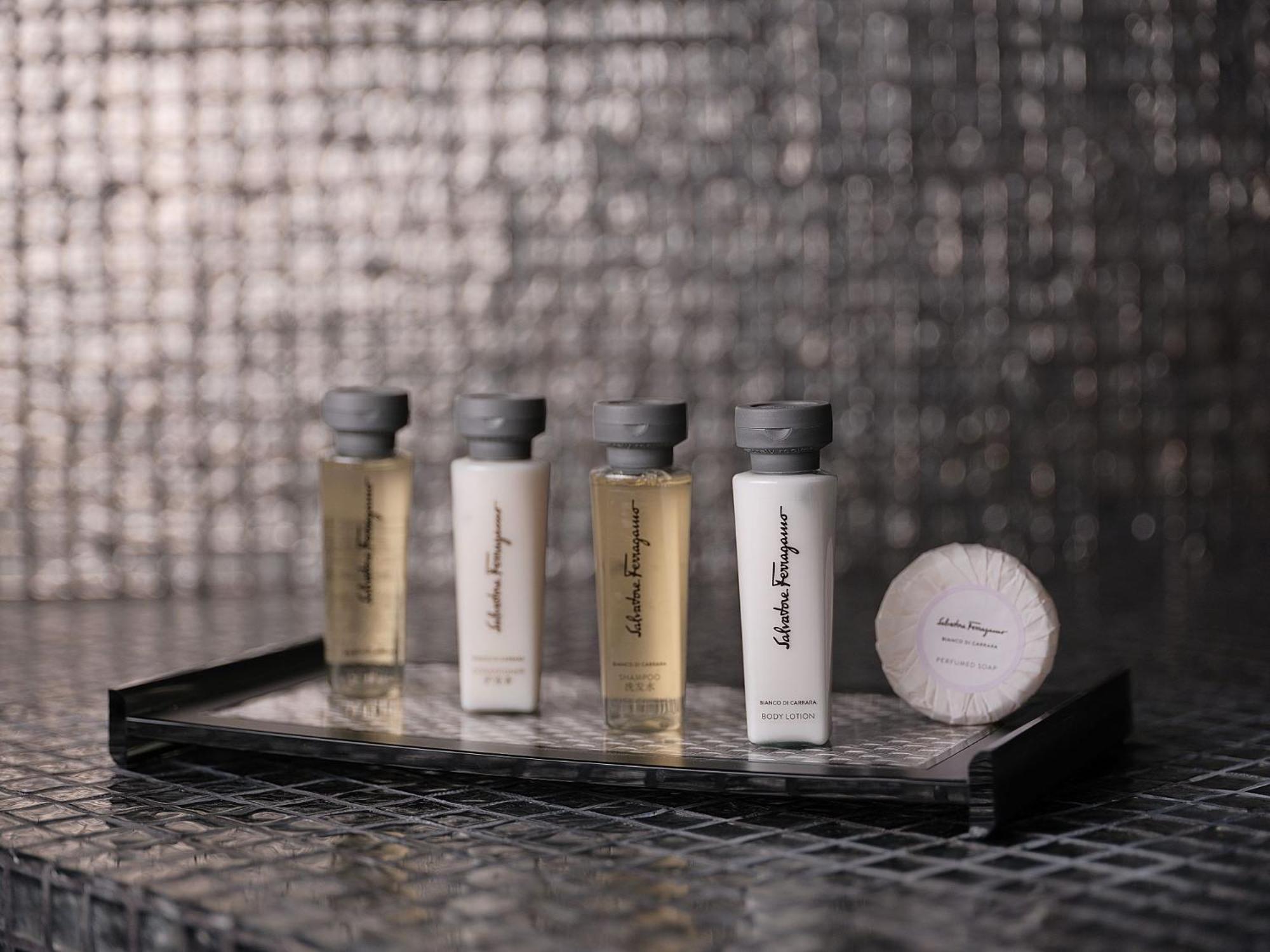 Double - Six, Luxury Hotel - Seminyak Exterior photo Salvatore Ferragamo amenities