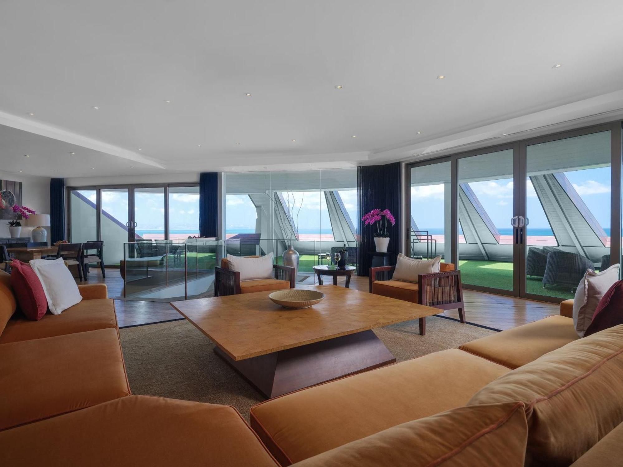Double - Six, Luxury Hotel - Seminyak Exterior photo The living room of a penthouse suite at the Mandarin Oriental, Munich